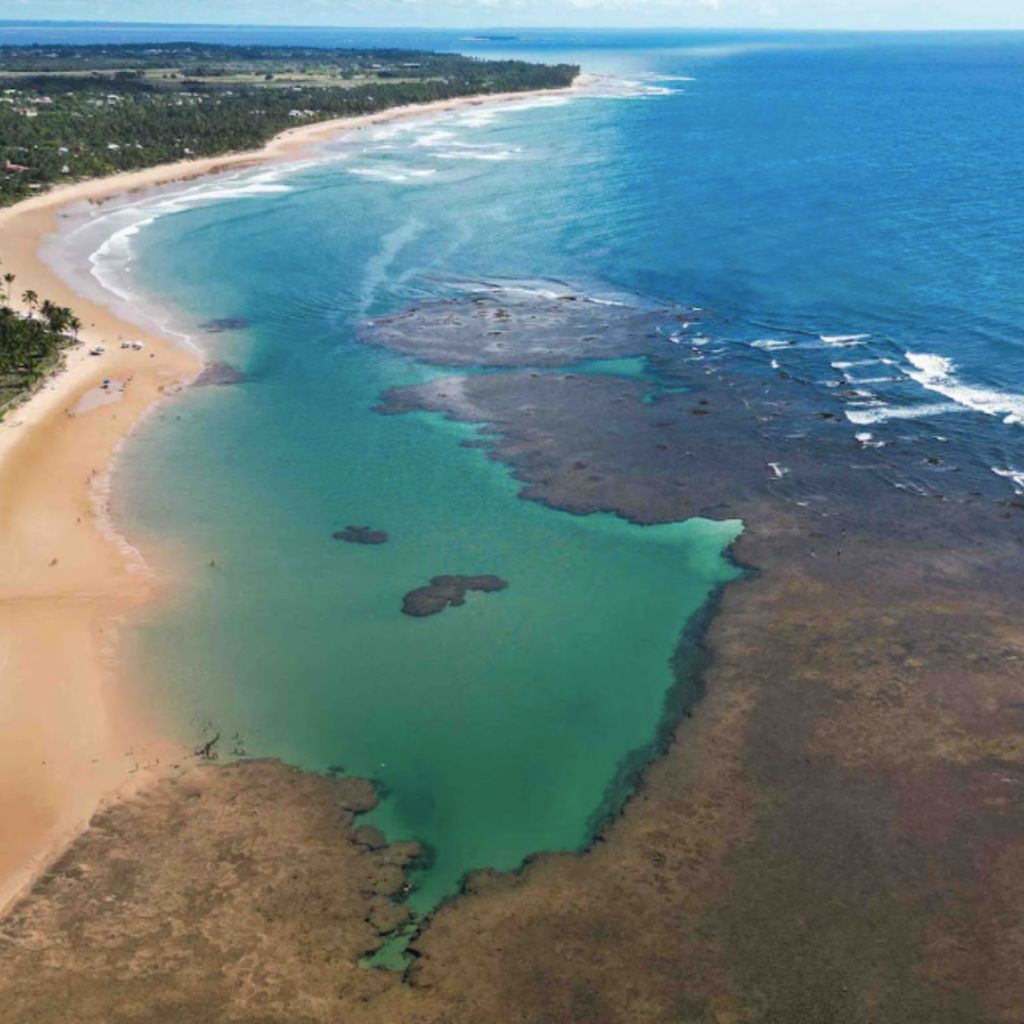 REVEILLON ENCANTO 2025 TAIPU DE FORA